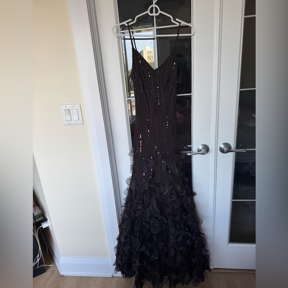 Xscape Dresses & Skirts - Xscape Vintage Sequin Maxi Dress